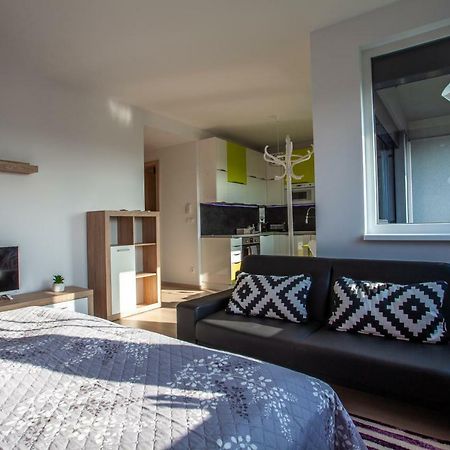 Air-Conditioned City View Apartment 24H Check-In Bratislava Exterior photo