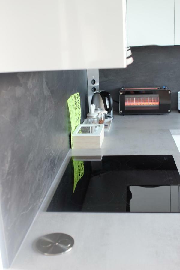 Air-Conditioned City View Apartment 24H Check-In Bratislava Exterior photo