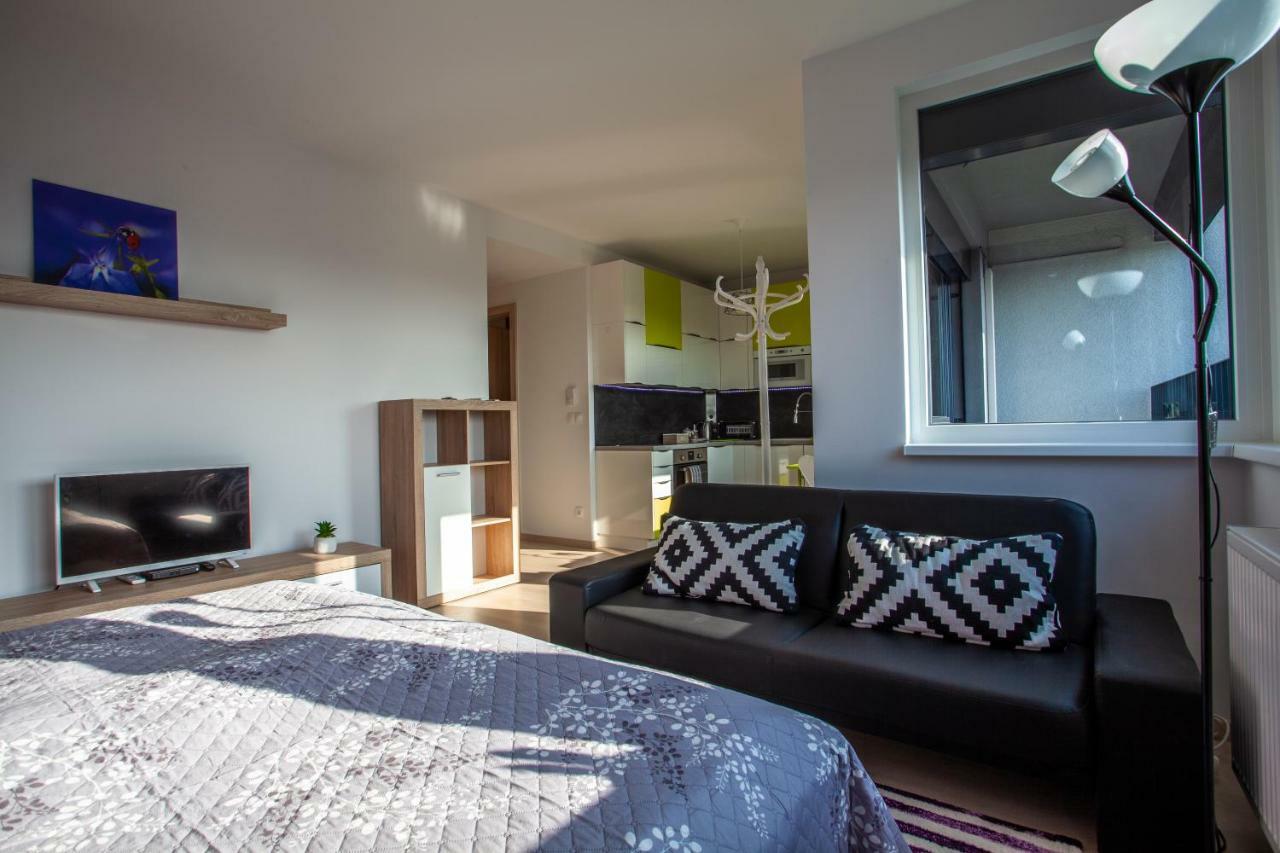 Air-Conditioned City View Apartment 24H Check-In Bratislava Exterior photo