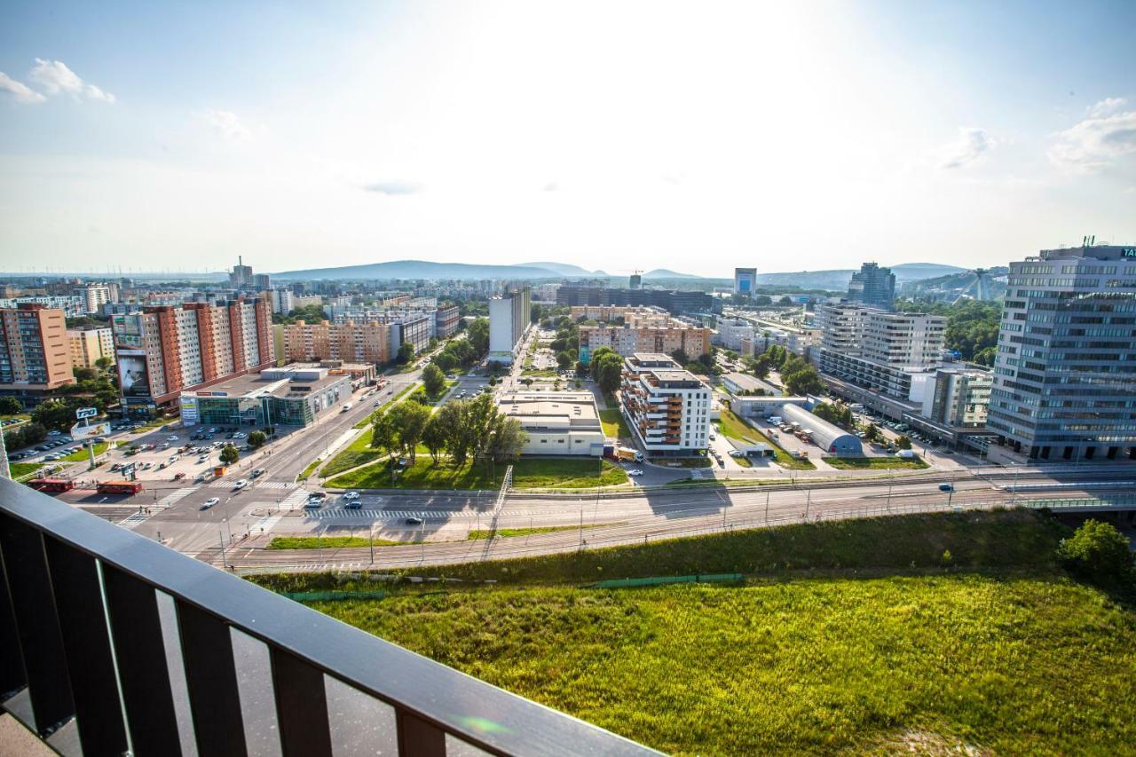 Air-Conditioned City View Apartment 24H Check-In Bratislava Exterior photo