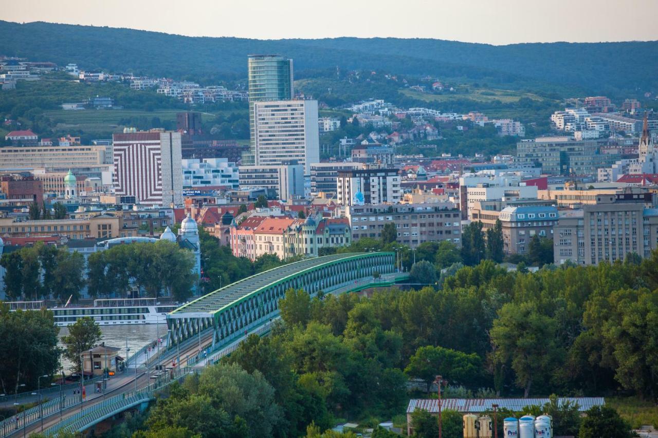 Air-Conditioned City View Apartment 24H Check-In Bratislava Exterior photo