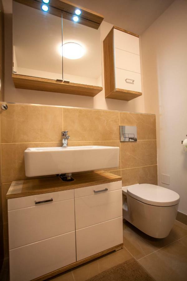 Air-Conditioned City View Apartment 24H Check-In Bratislava Exterior photo