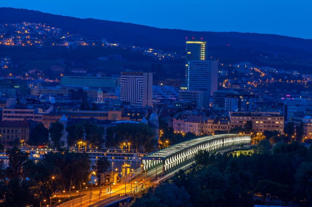Air-Conditioned City View Apartment 24H Check-In Bratislava Exterior photo